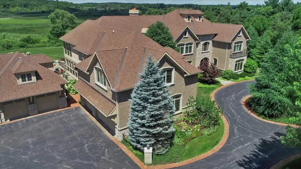 $3,250,000 | 419 North Valley Hill Road, Bull Valley, IL 60098