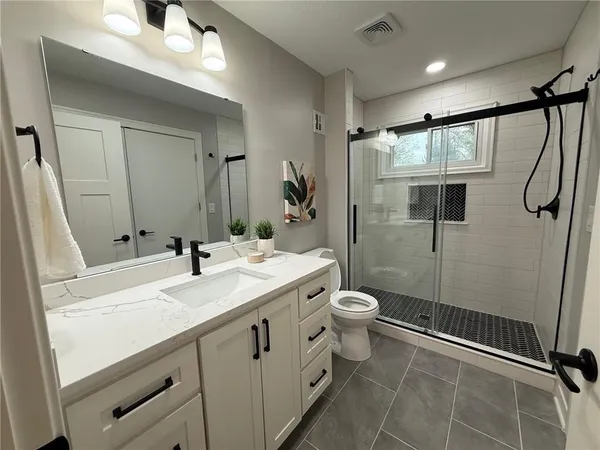 $925,000 | 2121 West 120th Street, Leawood, KS 66209
