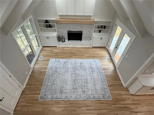 $925,000 | 2121 West 120th Street, Leawood, KS 66209