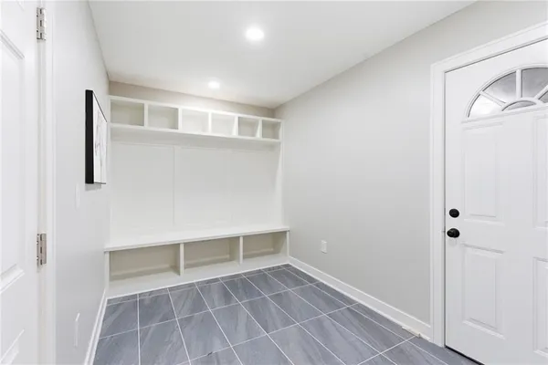 $925,000 | 2121 West 120th Street, Leawood, KS 66209