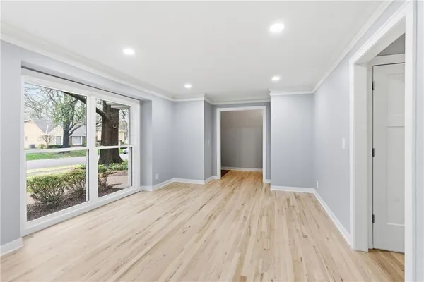 $925,000 | 2121 West 120th Street, Leawood, KS 66209