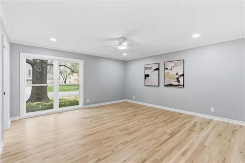 $925,000 | 2121 West 120th Street, Leawood, KS 66209