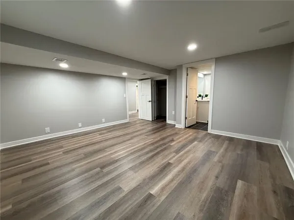 $925,000 | 2121 West 120th Street, Leawood, KS 66209