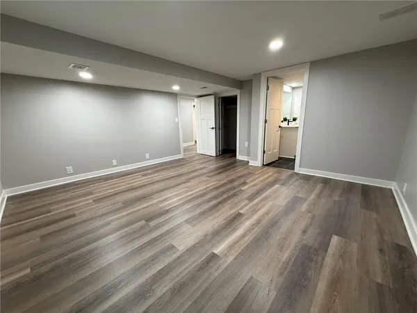 $925,000 | 2121 West 120th Street, Leawood, KS 66209