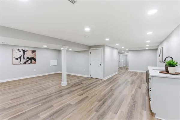 $925,000 | 2121 West 120th Street, Leawood, KS 66209