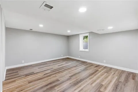 $925,000 | 2121 West 120th Street, Leawood, KS 66209