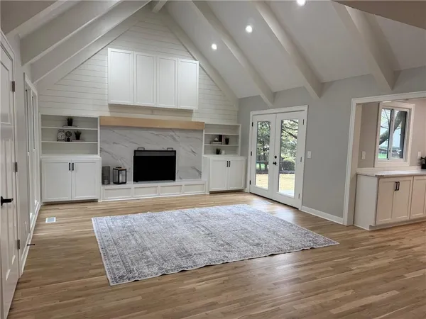 $925,000 | 2121 West 120th Street, Leawood, KS 66209
