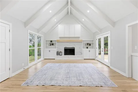 $925,000 | 2121 West 120th Street, Leawood, KS 66209
