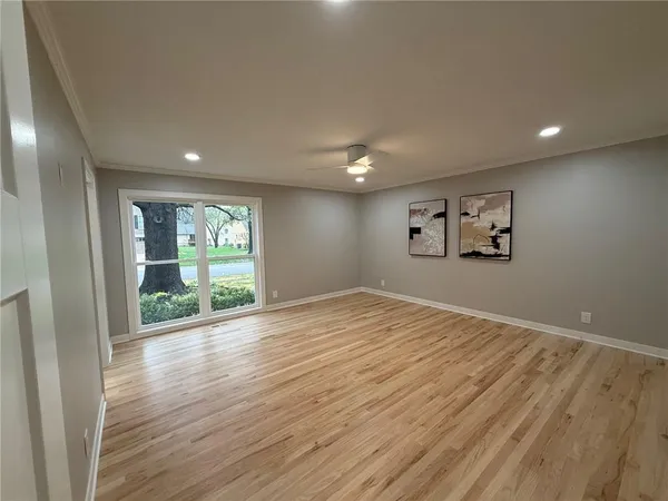 $925,000 | 2121 West 120th Street, Leawood, KS 66209