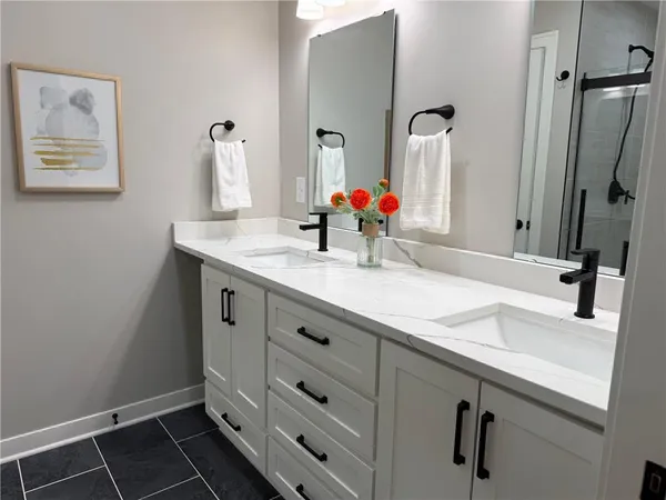 $925,000 | 2121 West 120th Street, Leawood, KS 66209