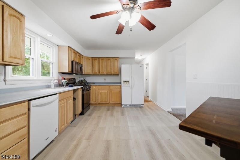 264 Vanderveer Road Bridgewater, NJ 08807 - Photo 6 of 25