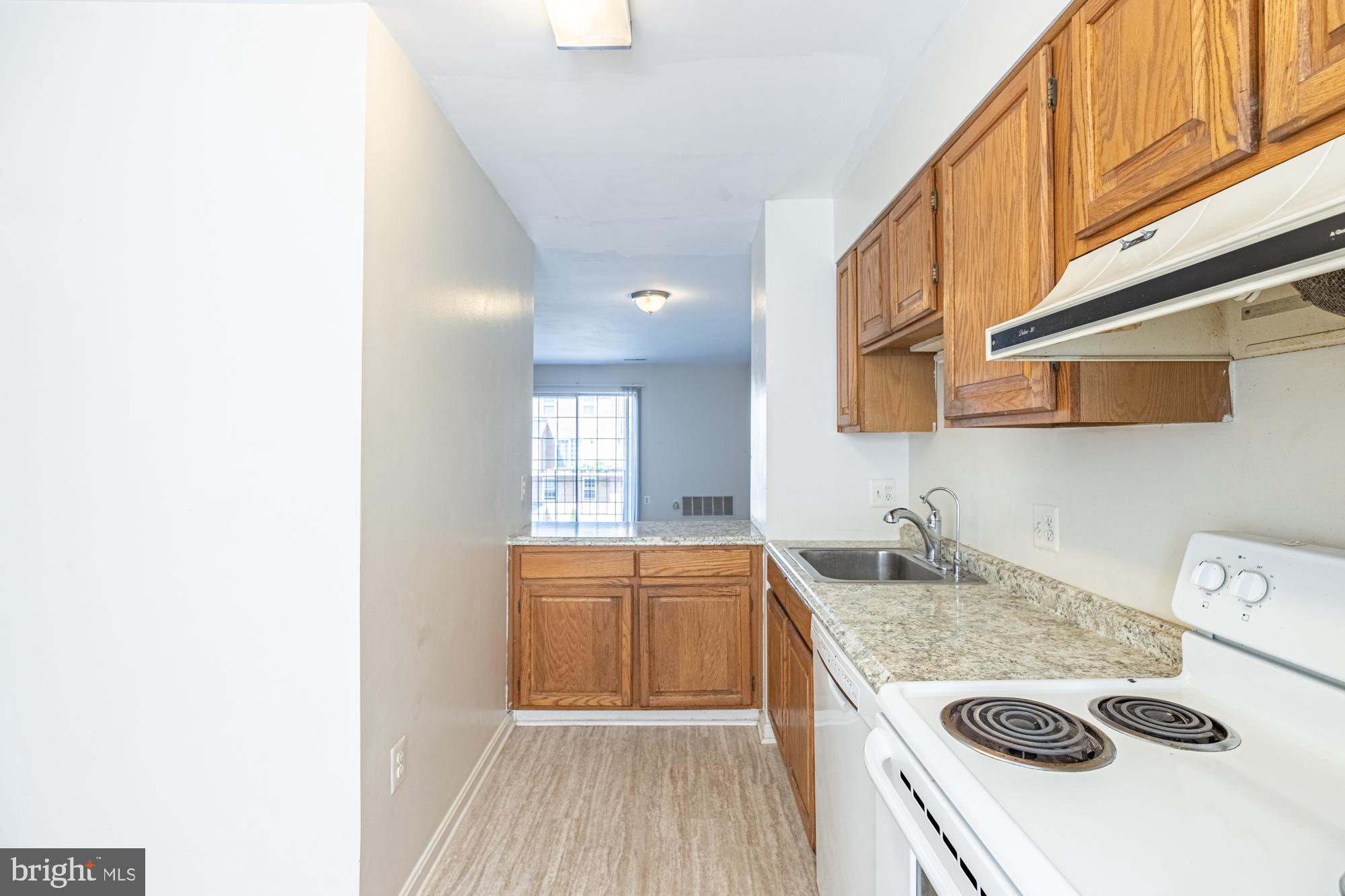 929 South Rolfe Street, Unit 2 Arlington, VA 22204 - Photo 11 of 25