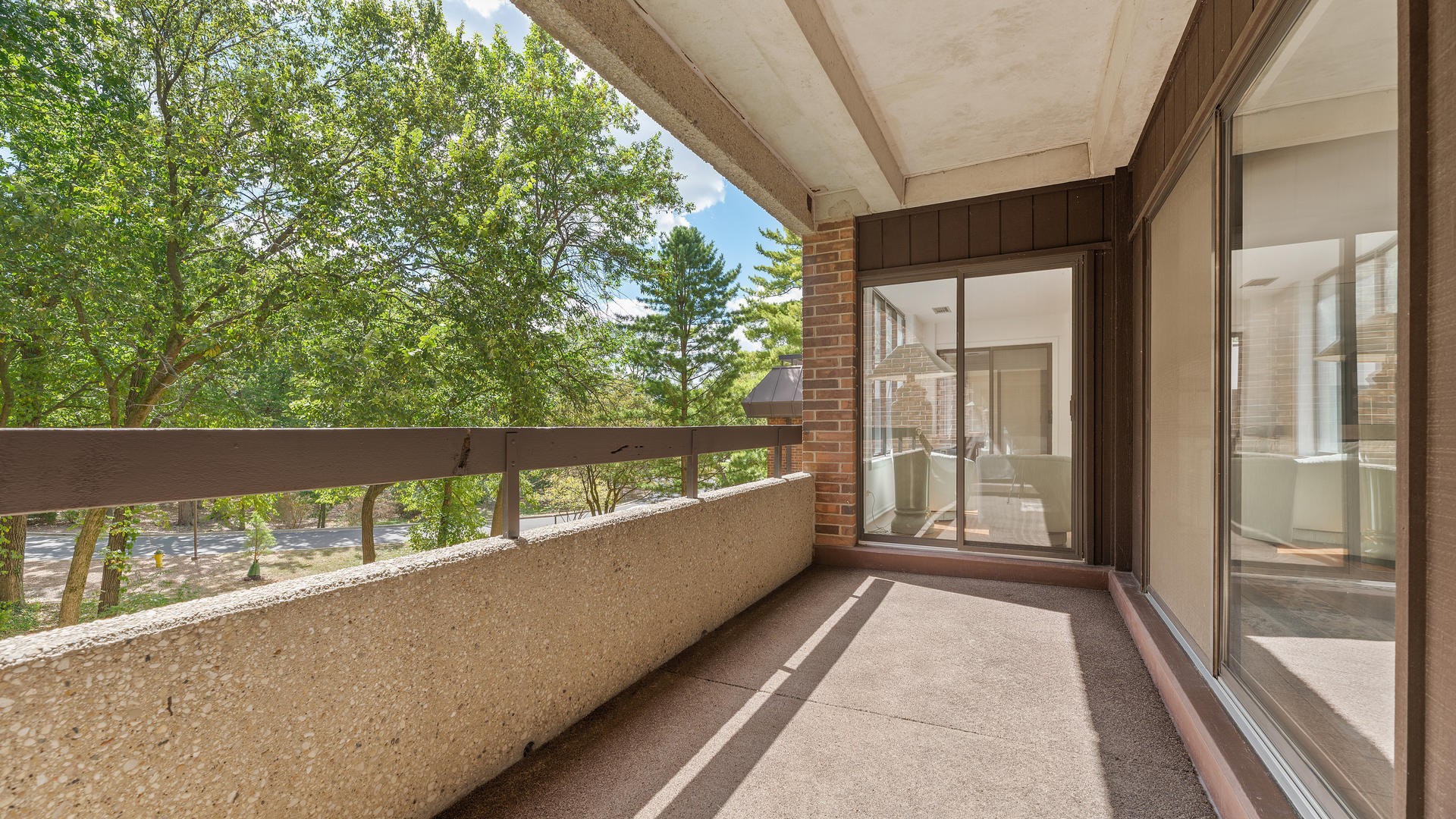 1409 Burr Oak Road, Unit 210A Hinsdale, IL 60521 - Photo 18 of 29