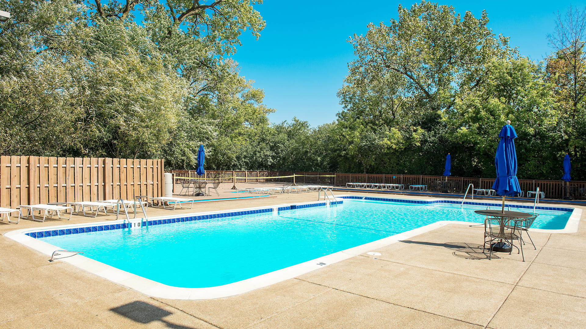 1409 Burr Oak Road, Unit 210A Hinsdale, IL 60521 - Photo 25 of 29