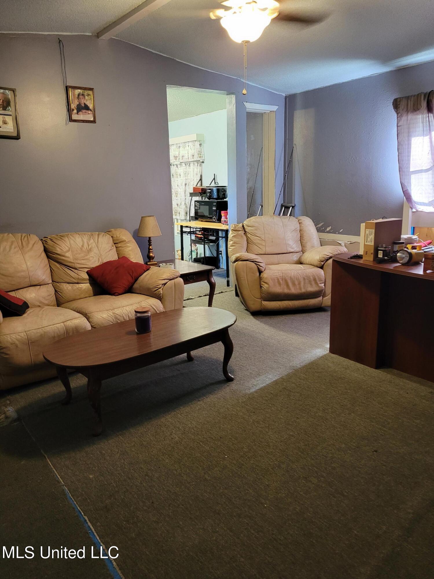 13312 School Land Road Vancleave, MS 39565 - Photo 4 of 17 Livingroom