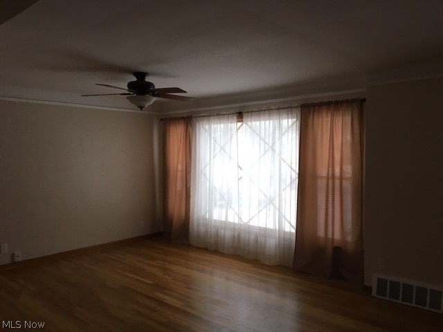 4994 South Barton Road Cleveland, OH 44124 - Photo 2 of 13
