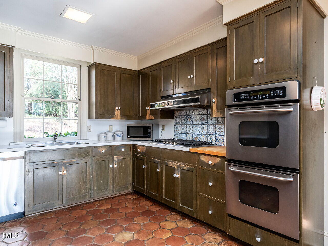 1016 Marlowe Road Raleigh, NC 27609 - Photo 13 of 33 013-1280x960-kitchen