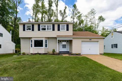 $385,000 | 1126 South Overhill Court, Wilmington, DE 19810
