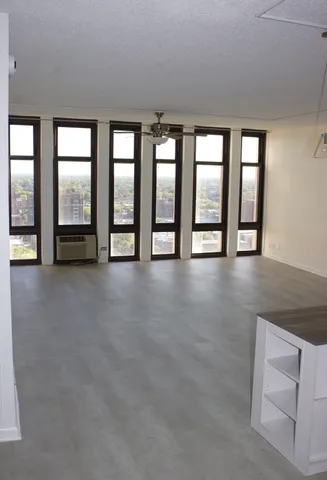 $115,000 | 6700 South South Shore Drive, Unit 21E, Chicago, IL 60649