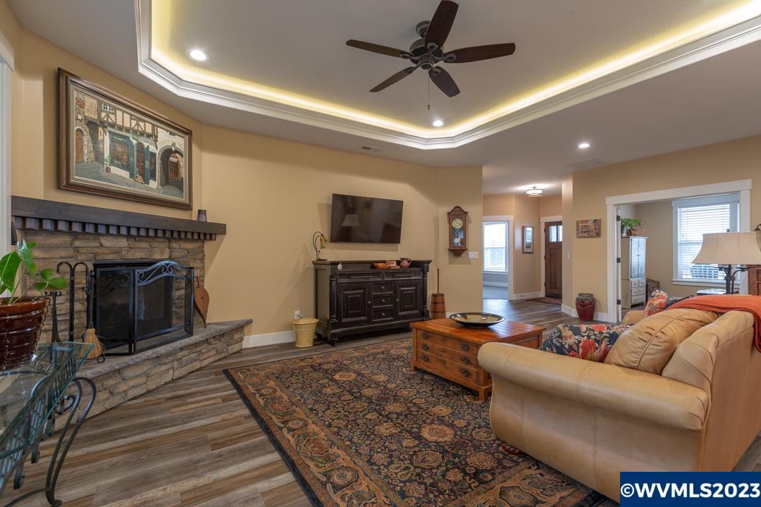 7002 Riva Ridge Drive Southeast Turner, OR 97392 - Photo 4 of 36 Gallery Image 4