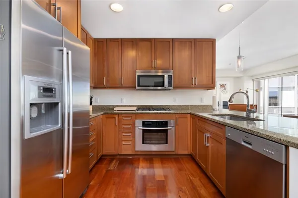 $685,000 | 200 Exchange Street, Unit 812, Providence, RI 02903