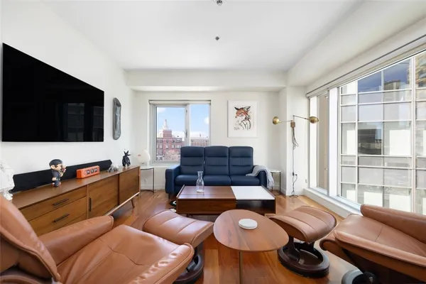 $685,000 | 200 Exchange Street, Unit 812, Providence, RI 02903