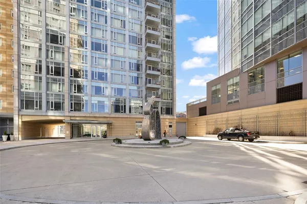 $685,000 | 200 Exchange Street, Unit 812, Providence, RI 02903