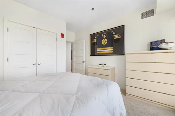 $685,000 | 200 Exchange Street, Unit 812, Providence, RI 02903