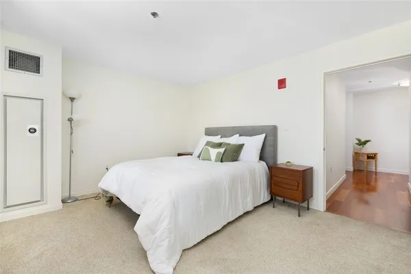 $685,000 | 200 Exchange Street, Unit 812, Providence, RI 02903