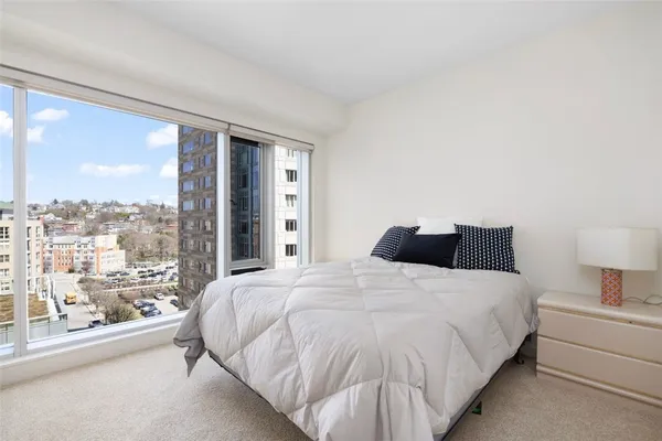 $685,000 | 200 Exchange Street, Unit 812, Providence, RI 02903