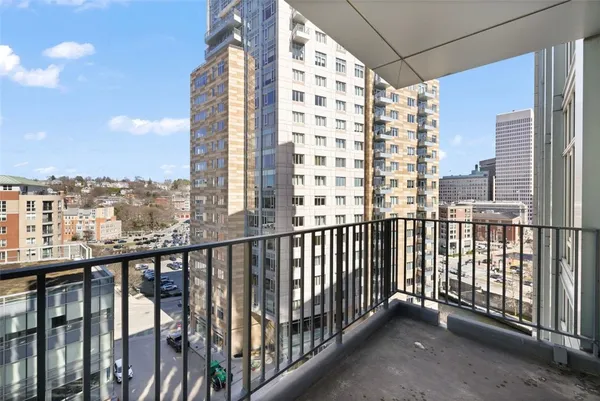 $685,000 | 200 Exchange Street, Unit 812, Providence, RI 02903