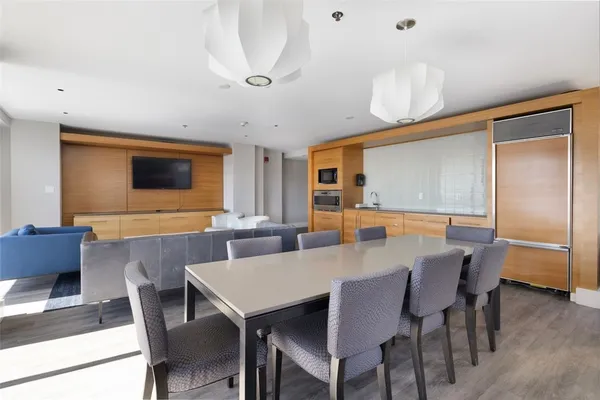 $685,000 | 200 Exchange Street, Unit 812, Providence, RI 02903