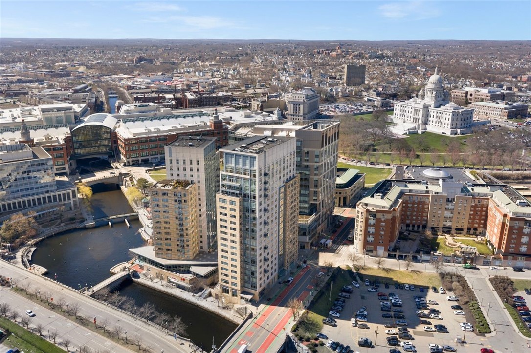 200 Exchange Street, Unit 812 Providence, RI 02903 - Photo 37 of 45 Overlooking Rooftop