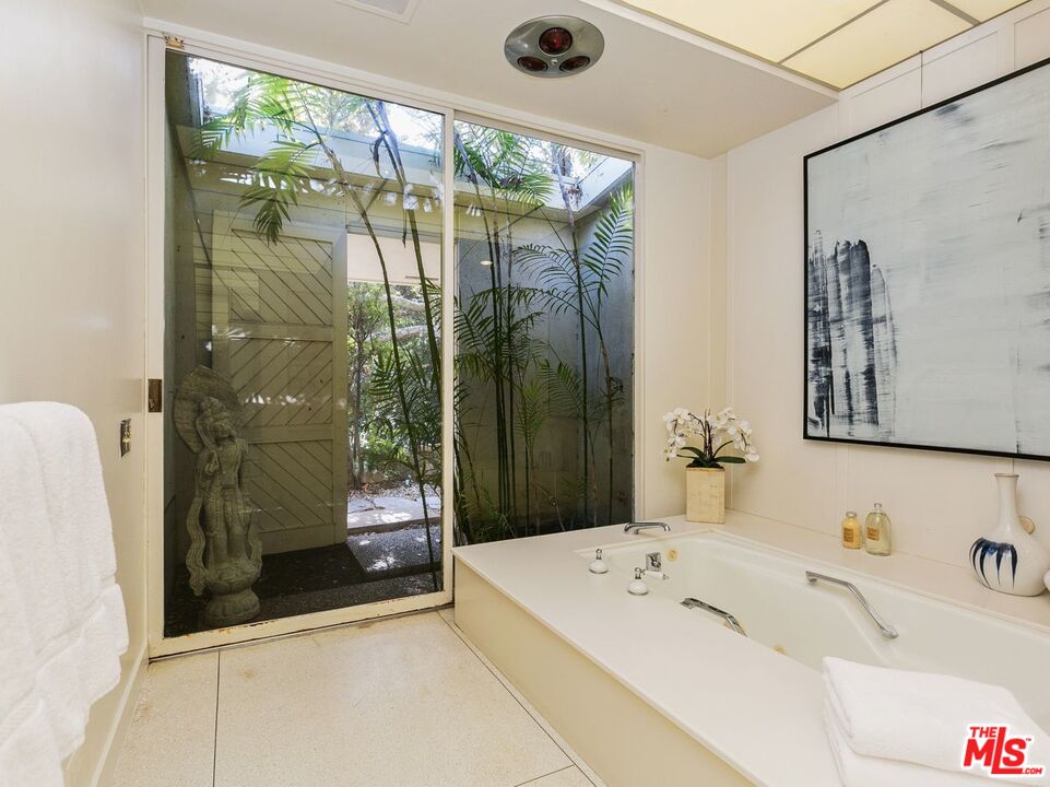 1100 Rivas Canyon Road Pacific Palisades, CA 90272 - Photo 25 of 54