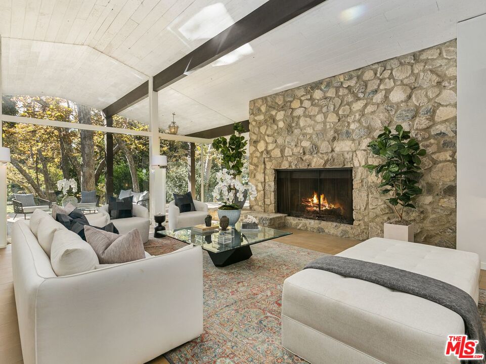1100 Rivas Canyon Road Pacific Palisades, CA 90272 - Photo 4 of 54