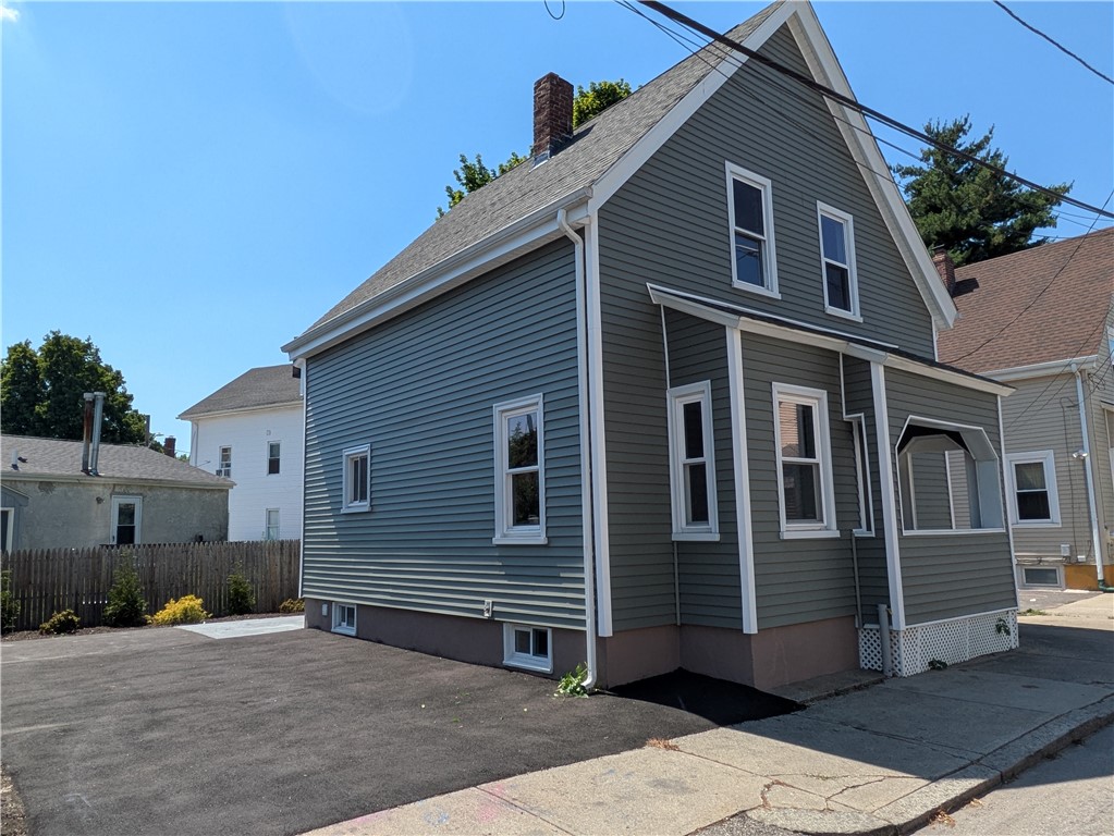 35 Lawrence Street Providence, RI 02909 - Photo 2 of 32