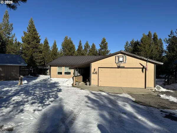 $449,900 | 123977 Surveyor Road, Crescent Lake, OR 97733