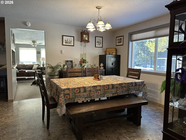 $449,900 | 123977 Surveyor Road, Crescent Lake, OR 97733