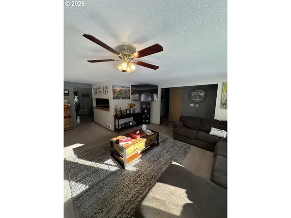$449,900 | 123977 Surveyor Road, Crescent Lake, OR 97733