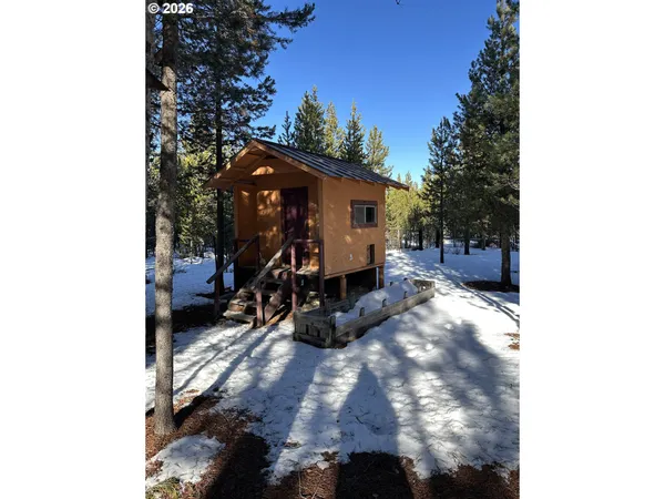 $449,900 | 123977 Surveyor Road, Crescent Lake, OR 97733