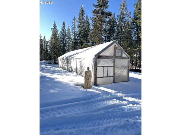 $449,900 | 123977 Surveyor Road, Crescent Lake, OR 97733