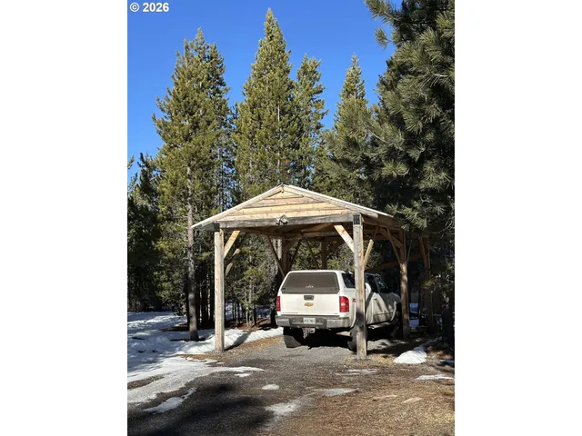 $549,900 | 123977 Surveyor Road, Crescent Lake, OR 97733