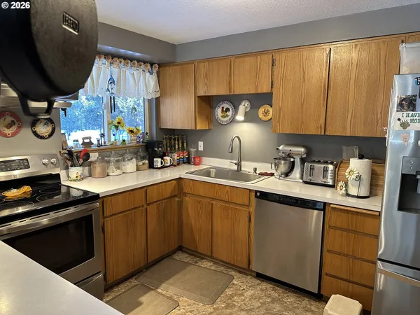 $449,900 | 123977 Surveyor Road, Crescent Lake, OR 97733