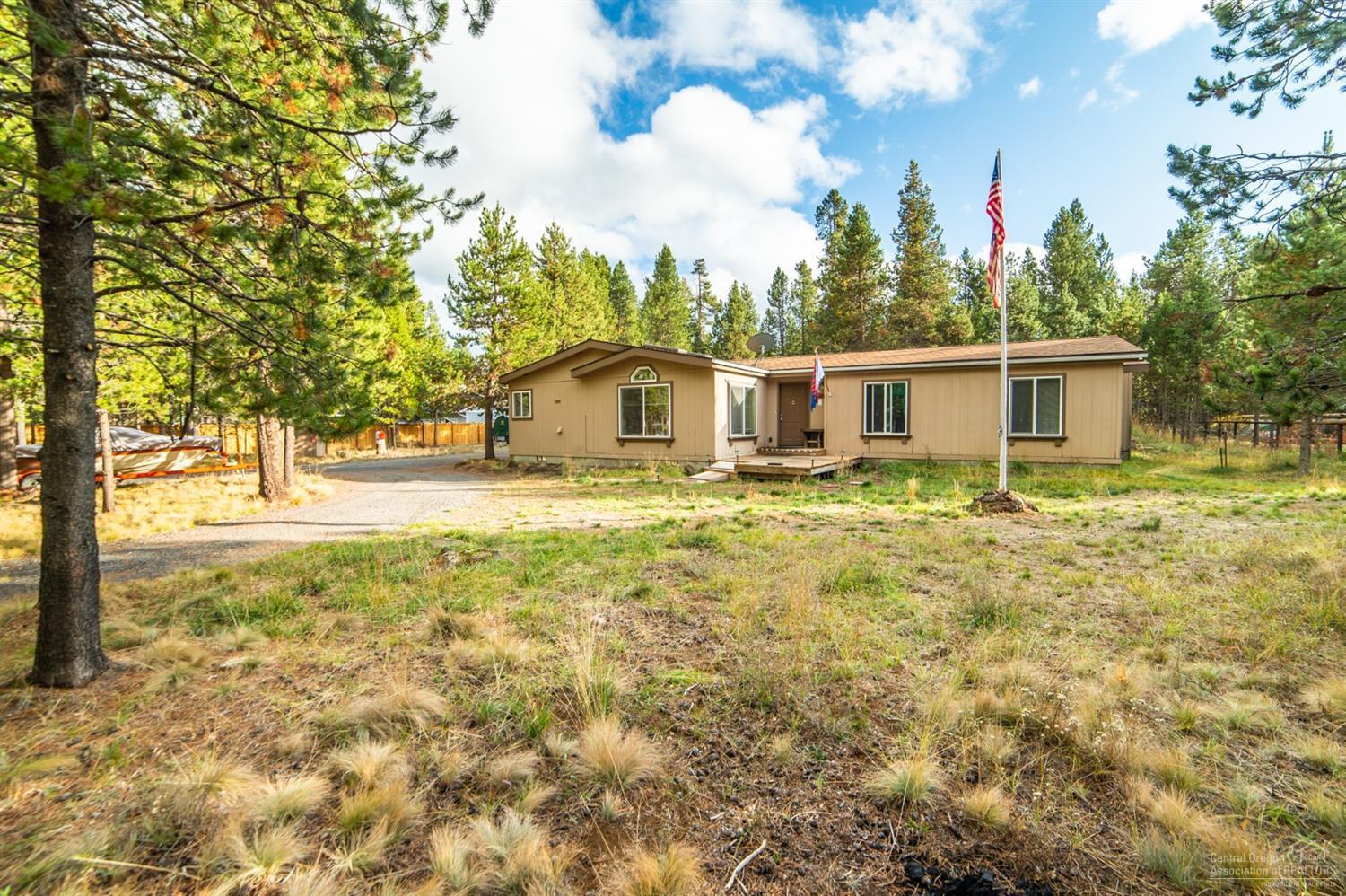 17311 Bakersfield Road Bend, OR 97707 - Photo 1 of 25 Primary Photo