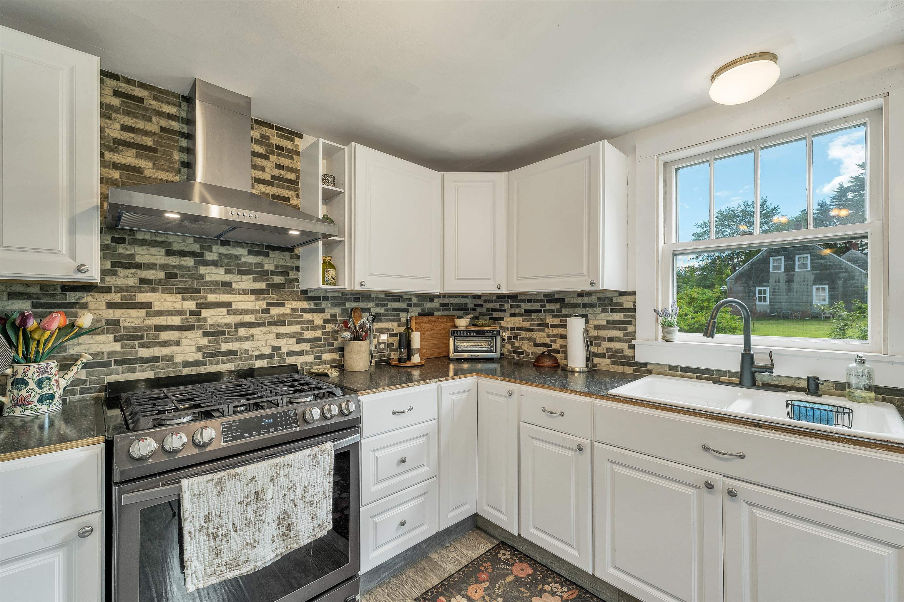 652 West Side Road Conway, NH 03860 - Photo 11 of 60