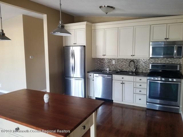 20 Esplanade Brick, NJ 08723 - Photo 9 of 26 351-630294 kitchen 7
