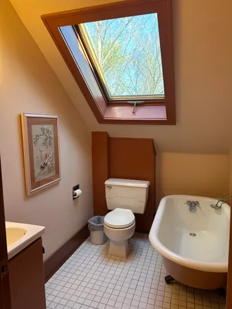 $135,000 | 203 Monroe Street, Hanover, IL 61041