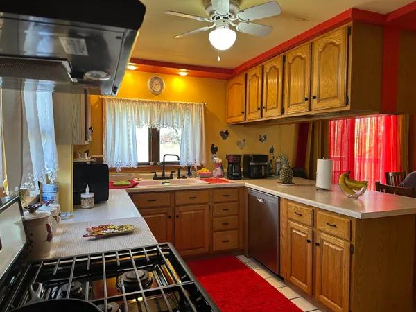 $135,000 | 203 Monroe Street, Hanover, IL 61041