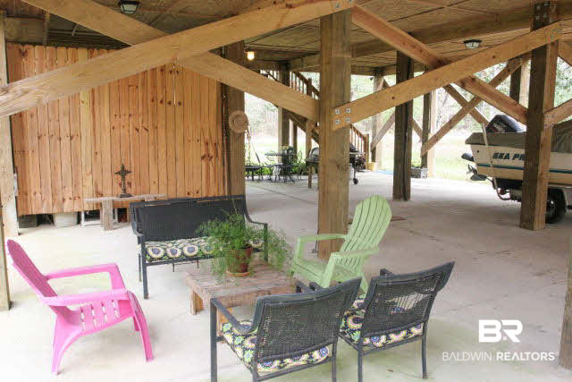 9694 North Bay Street Foley, AL 36535 - Photo 15 of 27 Downstairs sitting