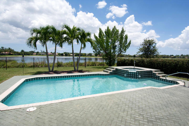 1354 Pebble Ridge Lane West Palm Beach, FL 33411 - Photo 11 of 12 pool